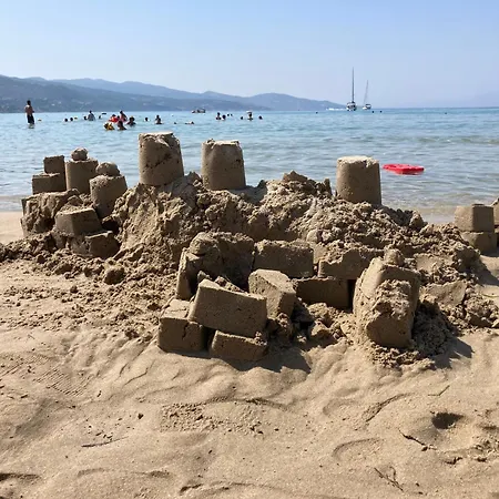 Ayia Apartament